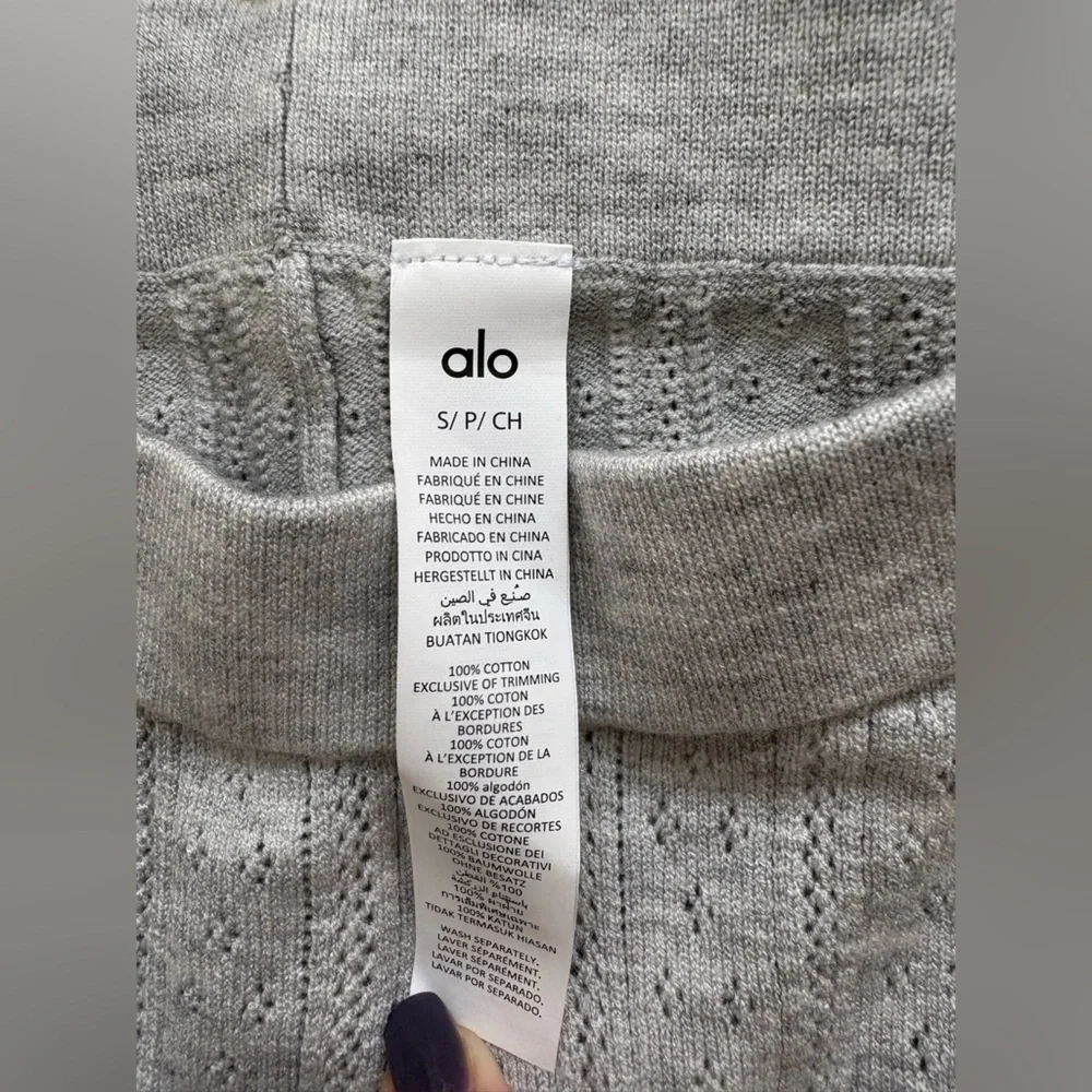 NWOT - Alo Yoga Pointelle Sweater Be Mine Legging in Light Grey Heather - Size S
